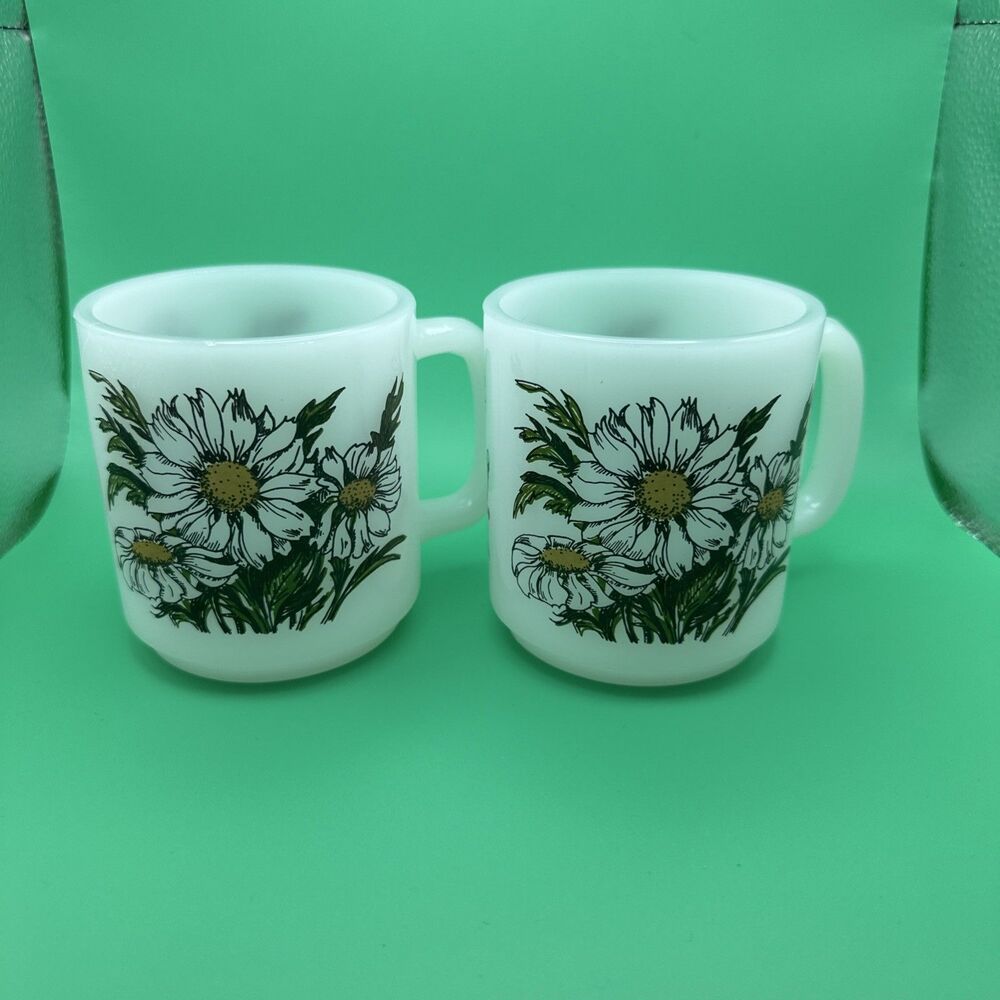 VTG  Glasbake USA  Daisy Graphic Coffee Mug Milk Glass Retro MCM